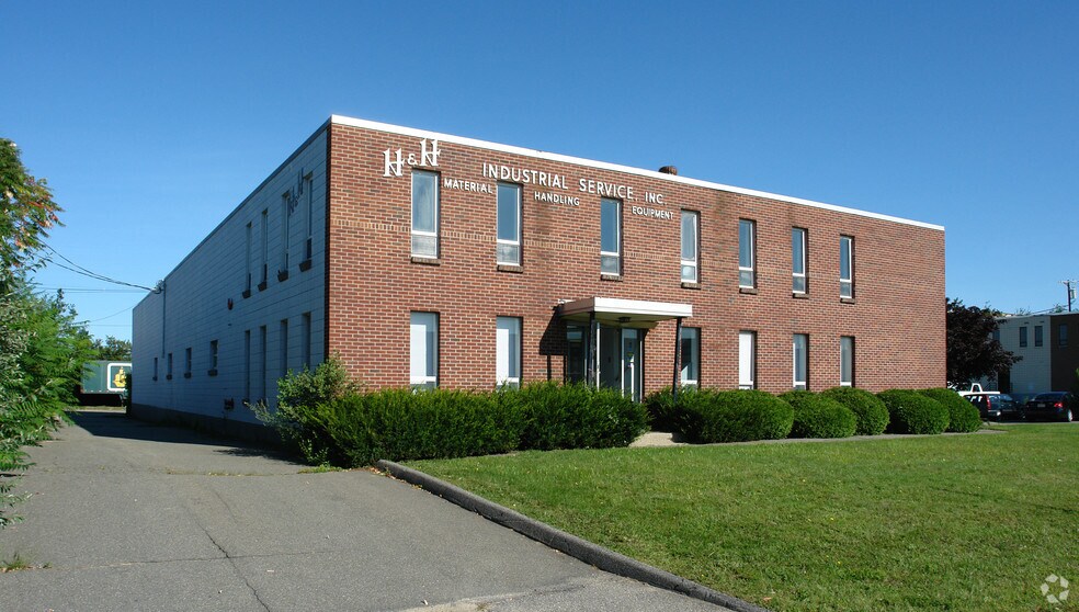 Primary Photo Of 10 Everberg Rd, Woburn Service For Lease