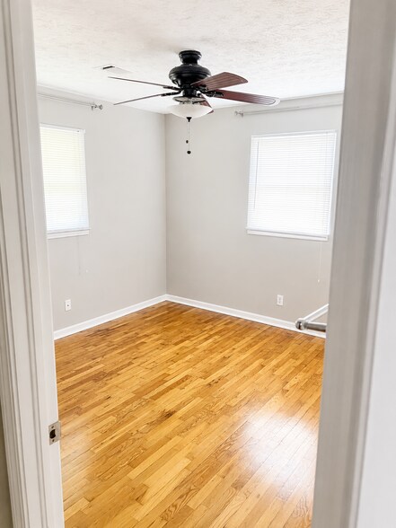 More Photos Of 129 Rhudy St, Carrollton Multifamily For Sale