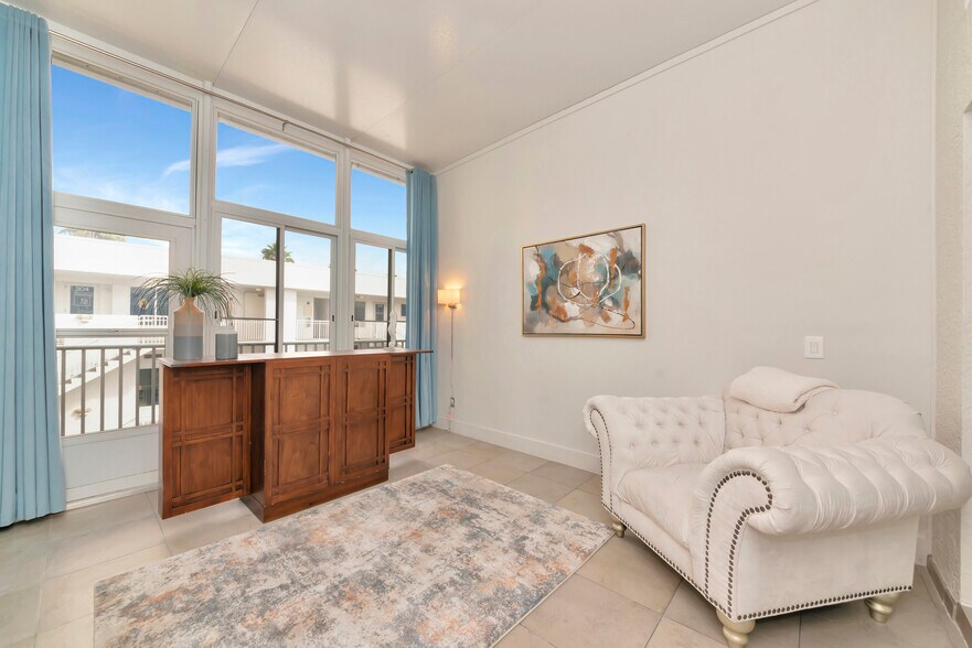 More Photos Of 1345 2nd St, Sarasota Office Residential For Sale