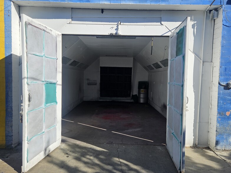 More Photos Of 5278 Adams Blvd, Los Angeles Auto Repair For Sale