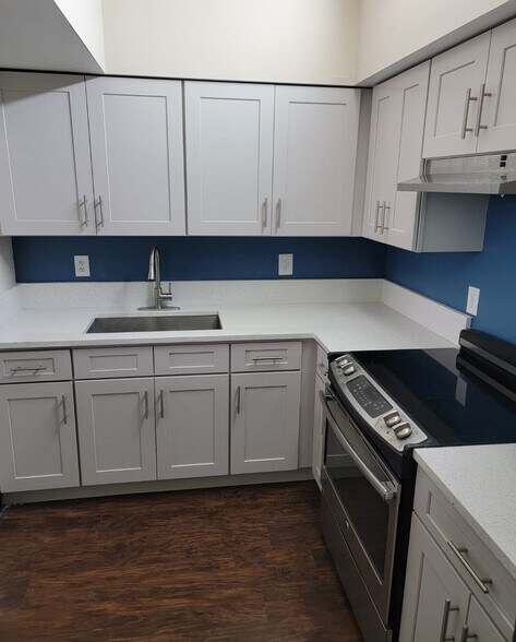 More Photos Of 1029 7th Ave E, Bradenton Apartments For Sale
