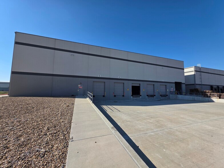 More Photos Of 17620 Eastex Fwy, Humble Industrial For Sale