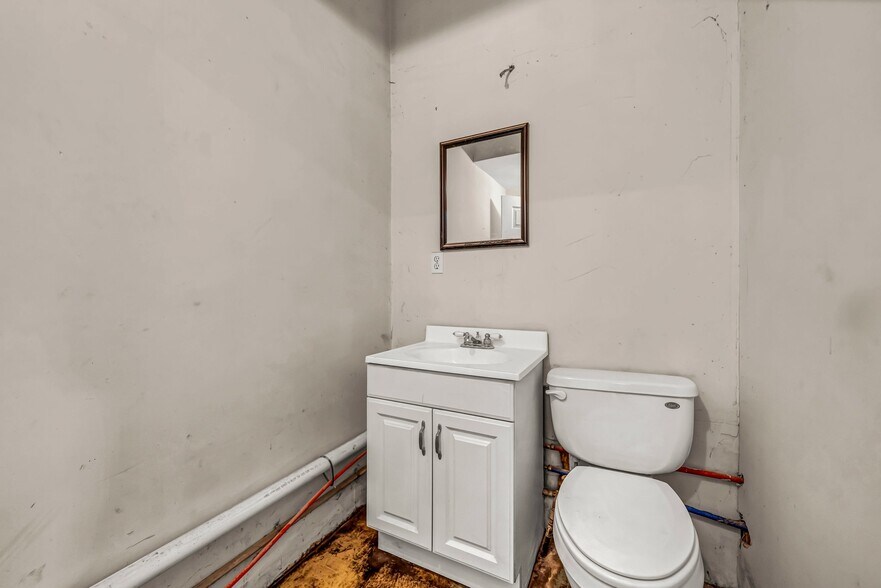 More Photos Of 5621 Lockport Rd, Niagara Falls Unknown For Lease