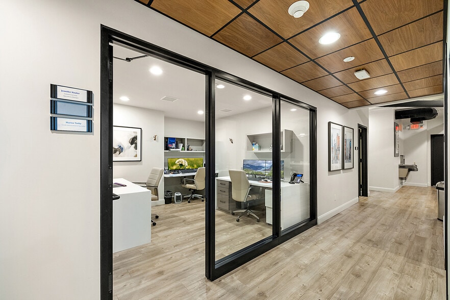 More Photos Of 32500 N Woodward Ave, Royal Oak Freestanding For Sale