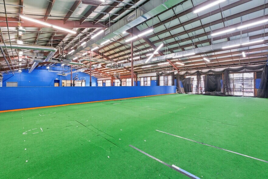 More Photos Of 3201 Northside Dr, Raleigh Light Distribution For Lease