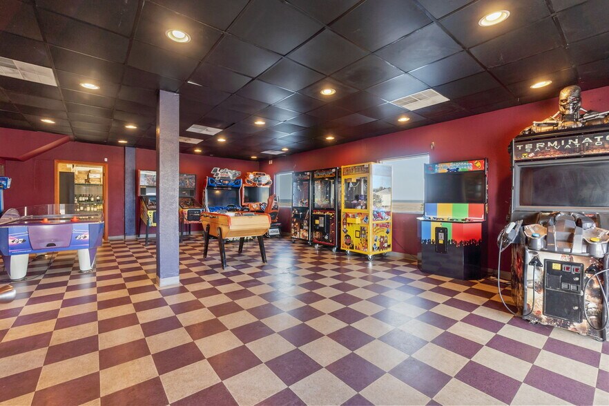 More Photos Of 49252 NC 12, Buxton Restaurant For Sale