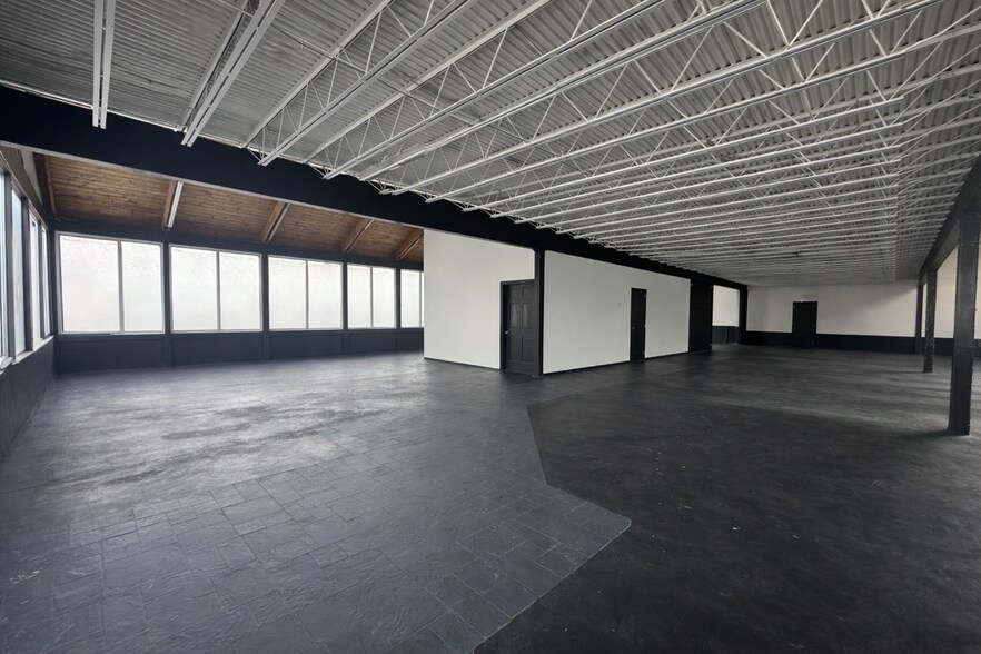 More Photos Of 1101 Jefferson Rd, South Charleston Industrial For Lease