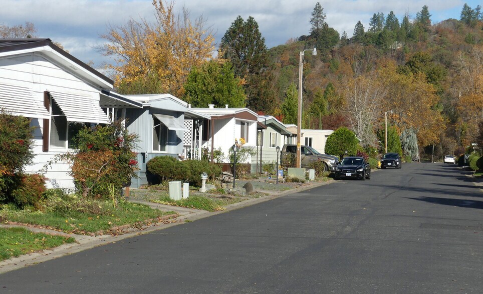 More Photos Of 515 E Main St, Rogue River Manufactured Housing Mobile Home Park For Sale