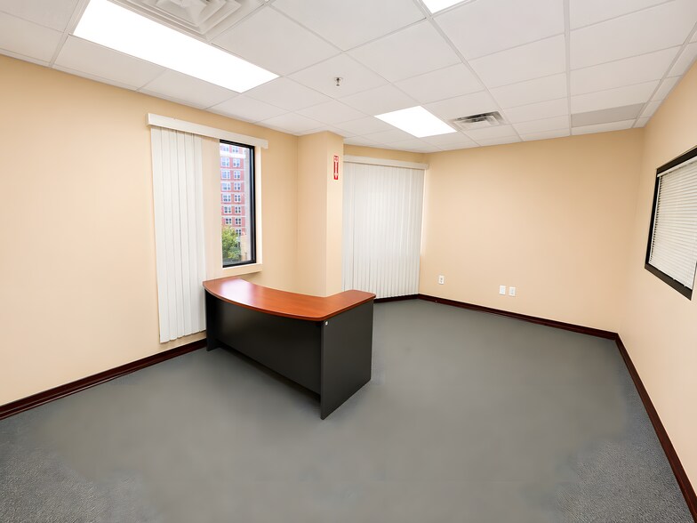 More Photos Of 1009 Brighton Beach Ave, Brooklyn Bank For Lease