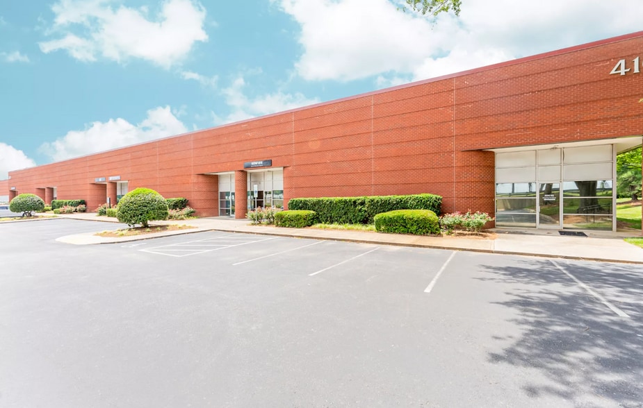 More Photos Of 408 Gallimore Dairy Rd, Greensboro Unknown For Lease