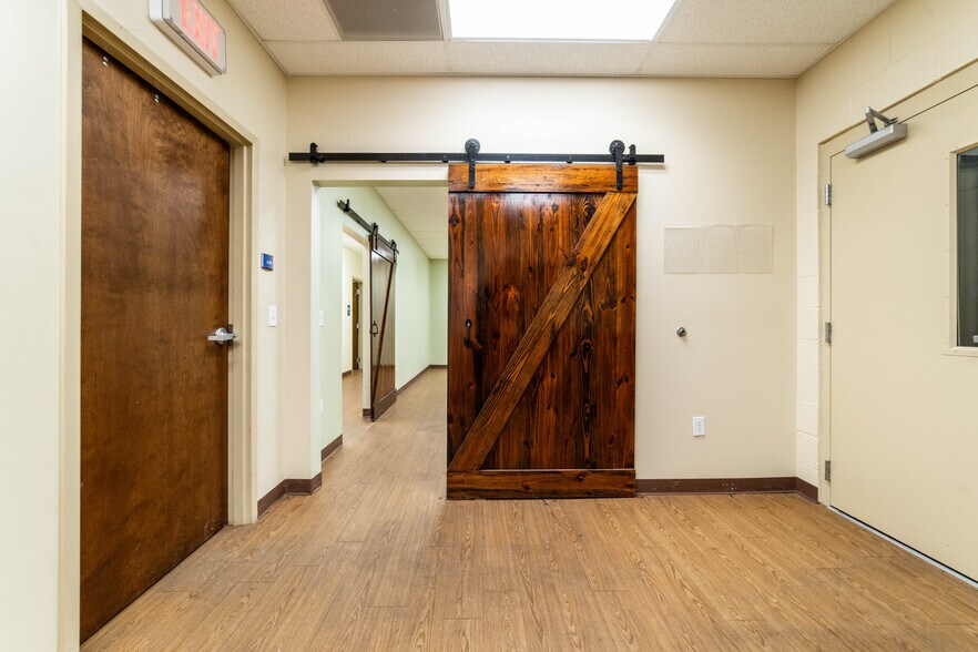 More Photos Of , Marion Unknown For Sale