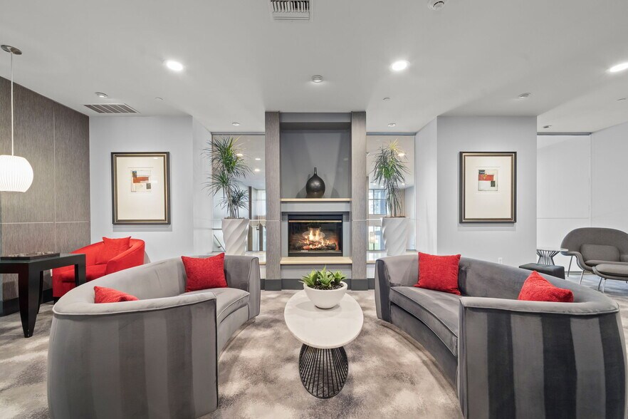 More Photos Of 400 W Ocean Blvd, Long Beach Apartments For Lease