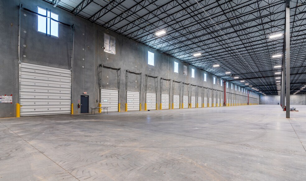 More Photos Of 1399 Fulton Industrial Blvd NW, Atlanta Distribution For Lease