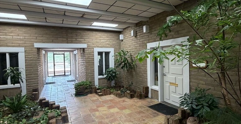 More Photos Of 9864-9878 W Girton Dr, Lakewood Office For Sale
