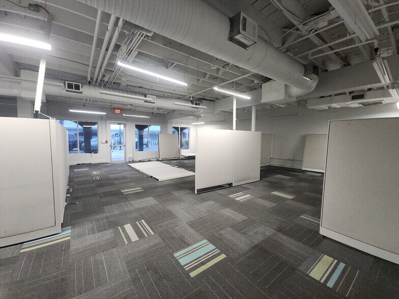 More Photos Of 333 1st St N, Jacksonville Beach Office For Lease