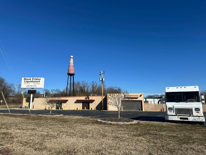 More Photos Of 800 S Morrison Ave, Collinsville Warehouse For Sale