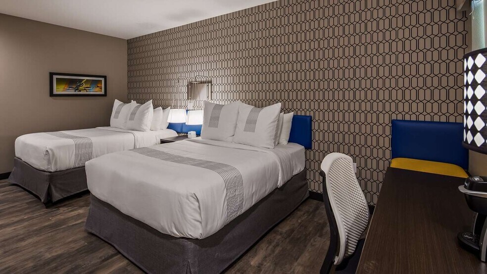 More Photos Of 18705 E Admiral Pl, Catoosa Hotel For Sale