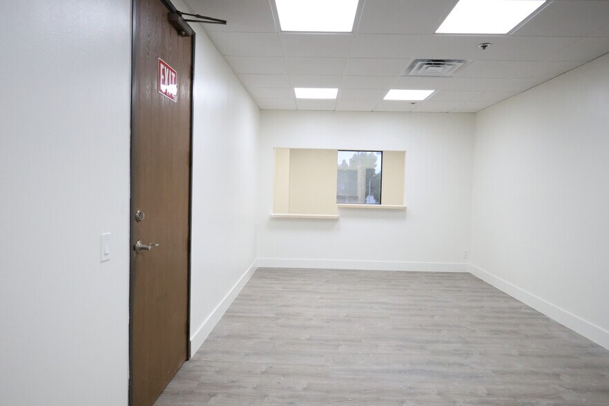 More Photos Of 1801 W Romneya Dr, Anaheim Office Residential For Lease