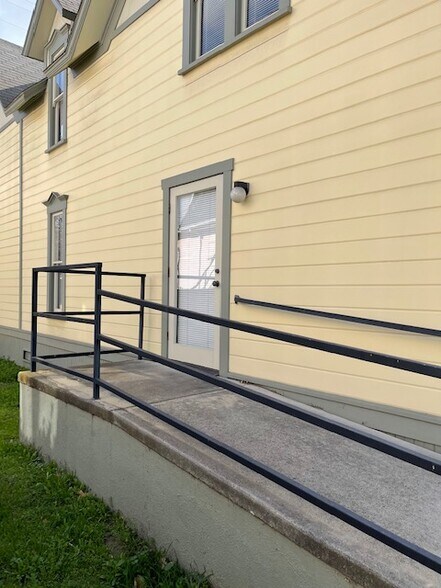 More Photos Of 714 N Spurgeon St, Santa Ana Office For Lease