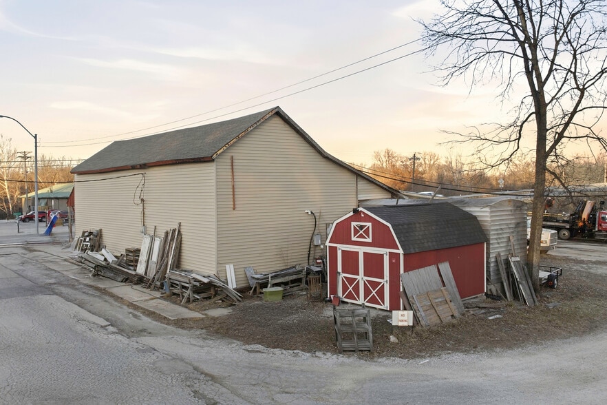 More Photos Of 409 Main St, Greenwood General Retail For Sale