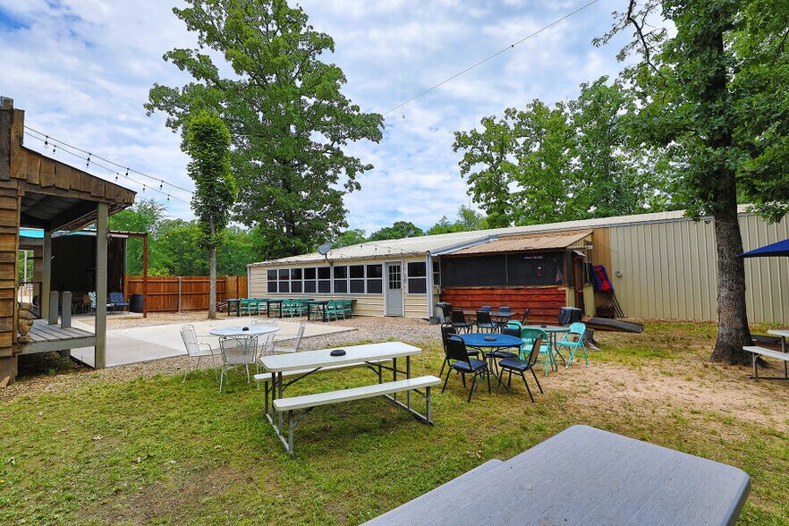 More Photos Of 1083 N 4290 Rd, Hugo Hotel For Sale