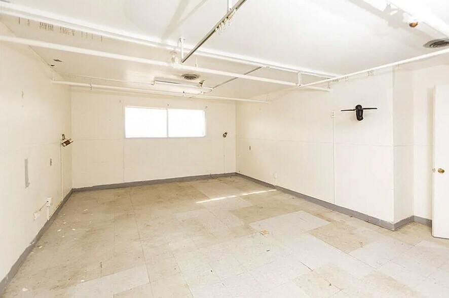 More Photos Of 109-111 S 33rd St, Temple Assisted Living For Sale