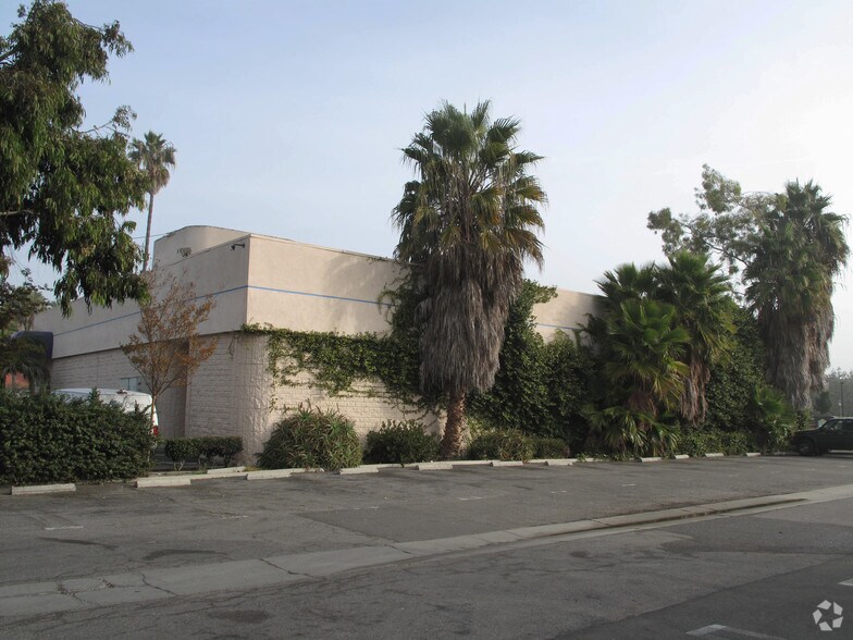 More Photos Of 23325 Hawthorne Blvd, Torrance Freestanding For Sale