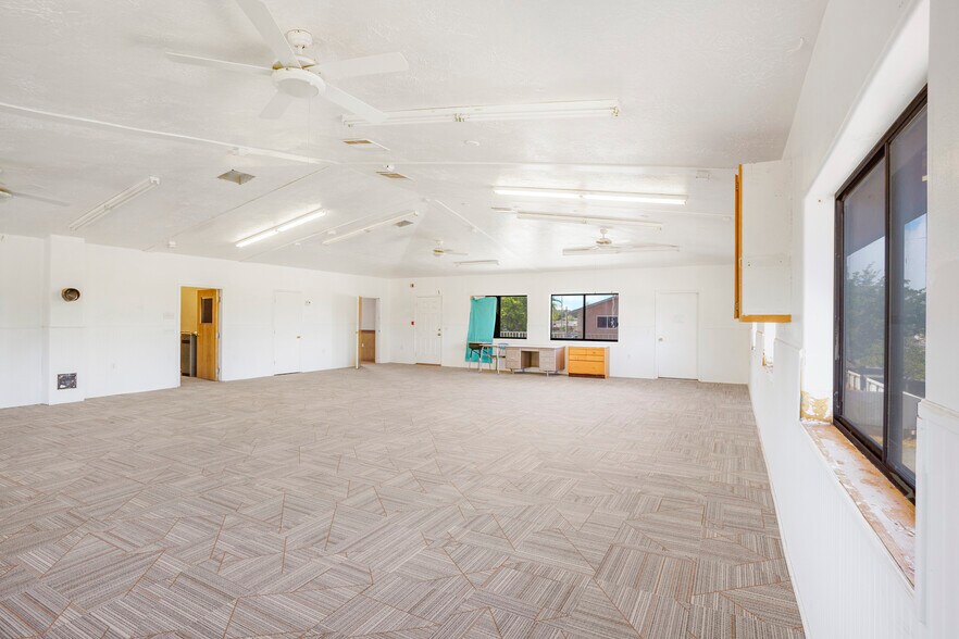 More Photos Of 140 Central St, Colorado City Office For Sale
