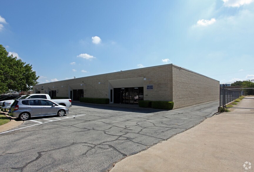 More Photos Of 13706-13720 Neutron Rd, Dallas Light Manufacturing For Lease