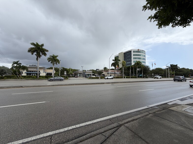 More Photos Of 2421 NW 87th Ave, Doral Auto Repair For Sale