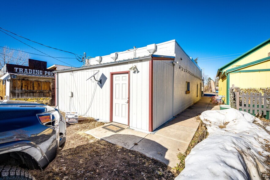 More Photos Of 228 Comanche St, Kiowa Office For Sale