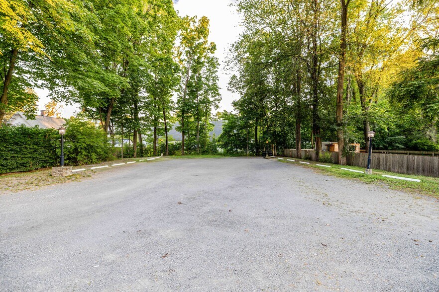 More Photos Of 16 Hudson St, Kinderhook Storefront Retail Residential For Lease