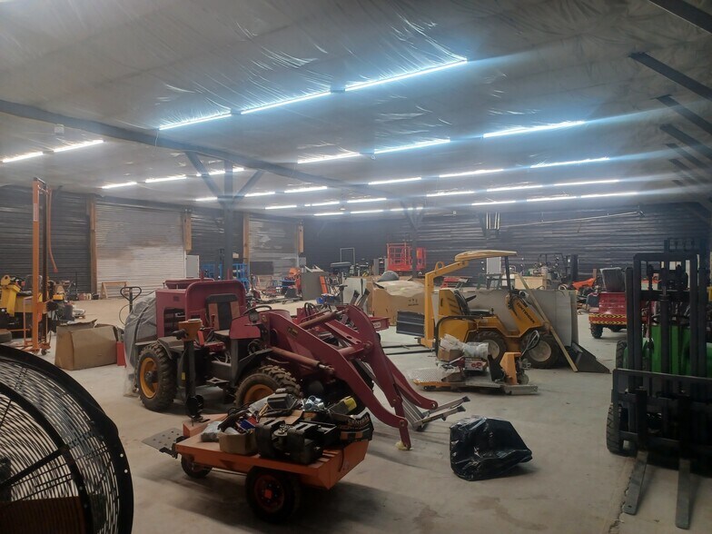 More Photos Of 9510 Seward Rd, Fairfield Warehouse For Sale