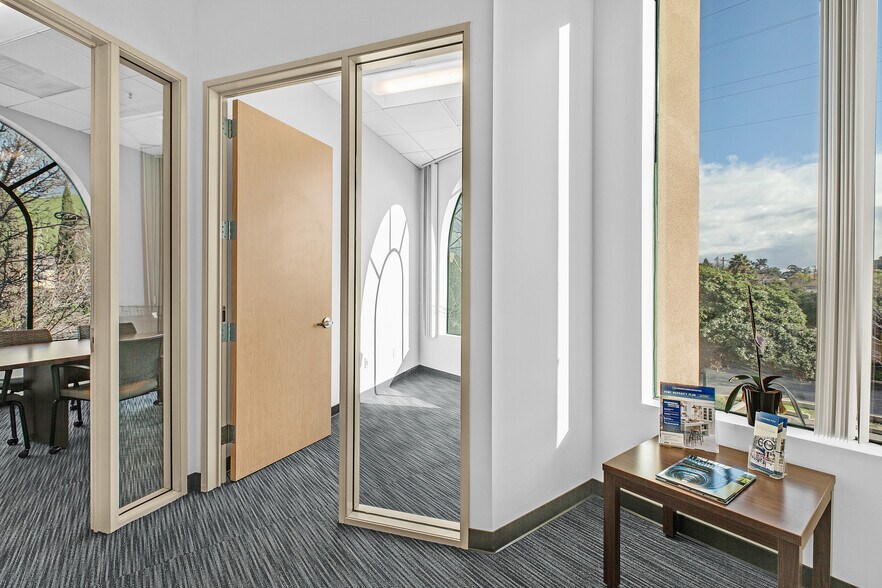More Photos Of 41111 Mission Blvd, Fremont Office For Lease