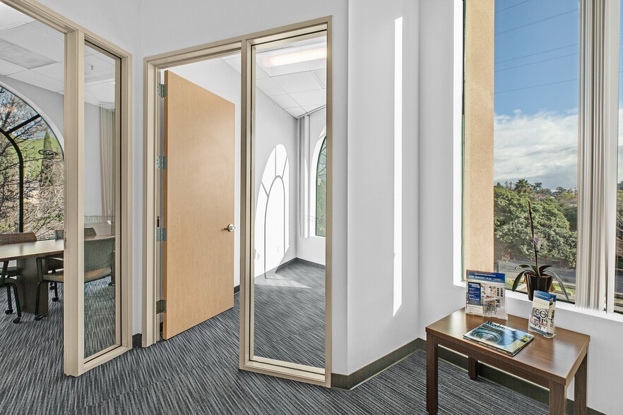 More Photos Of 41111 Mission Blvd, Fremont Office For Lease