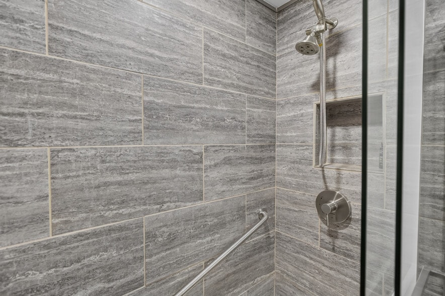 More Photos Of 5897 Pony Express Trl, Pollock Pines Office For Sale