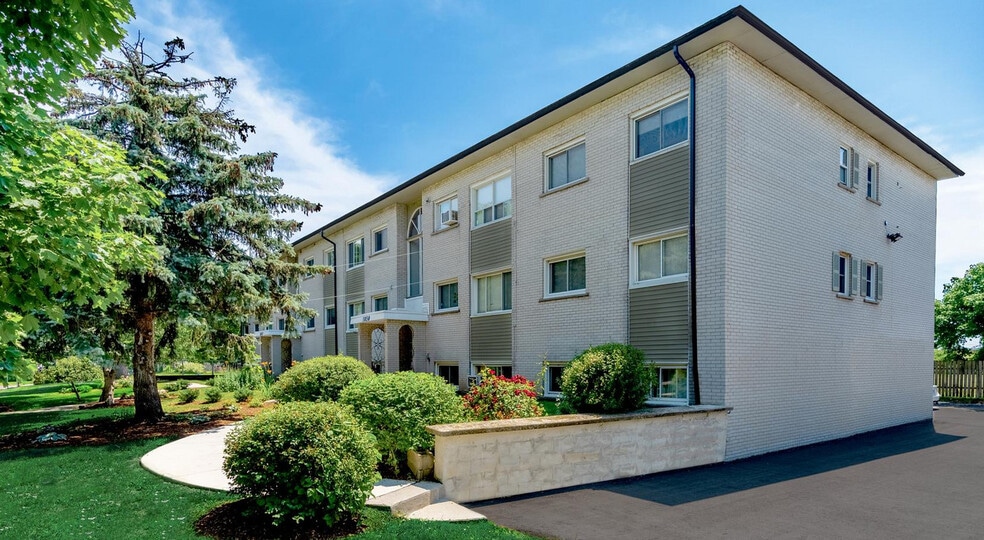 More Photos Of 1050 Highland St, Burlington Apartments For Sale