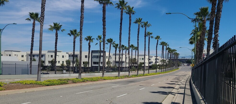 More Photos Of 1985-1985 S Santa Cruz St, Anaheim General Retail For Lease