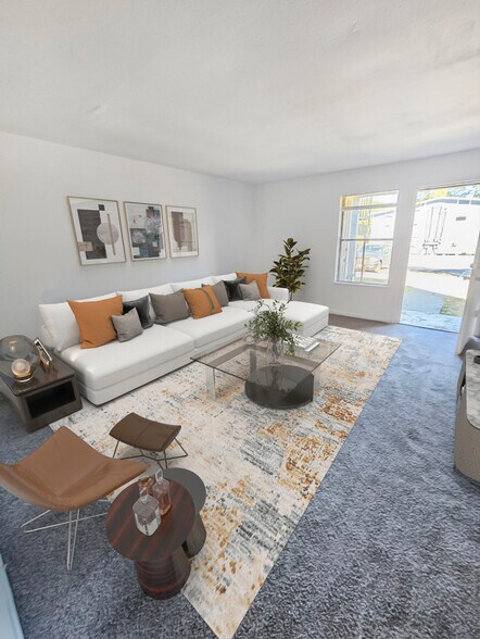 More Photos Of 1105 Westwood Ln, Giddings Apartments For Sale