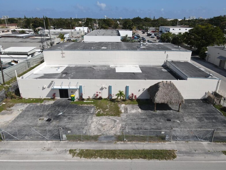 More Photos Of 2055 Liberty St, Hollywood Service For Lease