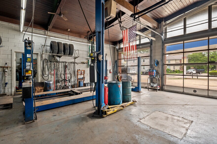 More Photos Of 602 S Jefferson St, Huntington Specialty For Sale