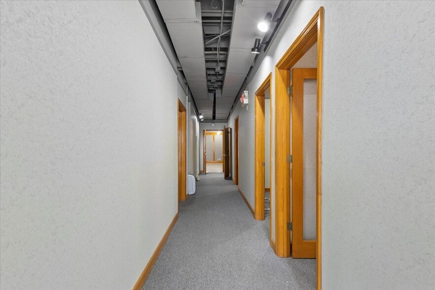 More Photos Of 1977 N Park Pl SE, Atlanta Medical For Sale