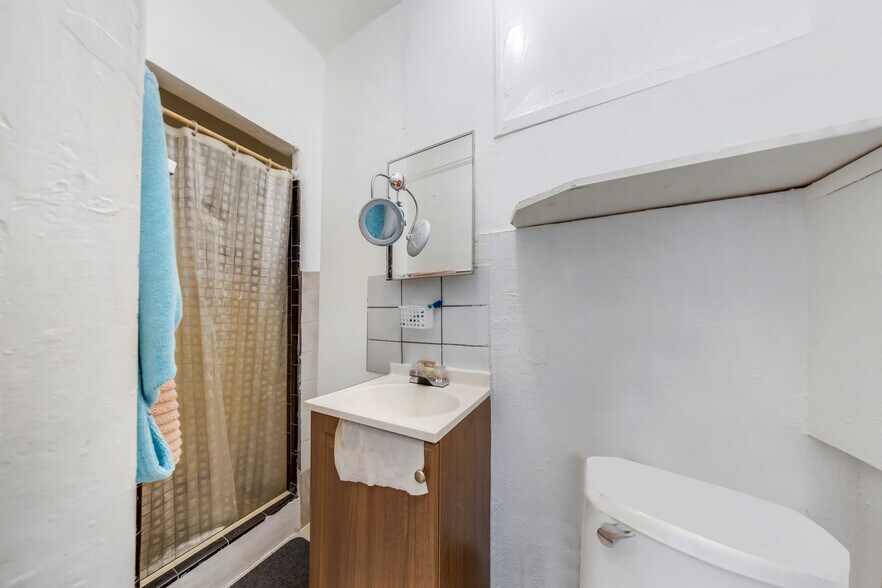 More Photos Of 1035 NW 4th St, Miami Apartments For Sale