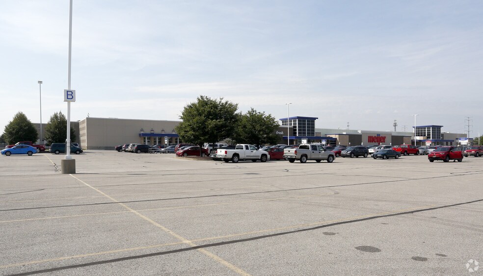 More Photos Of 5335 E Southport Rd, Indianapolis Unknown For Lease