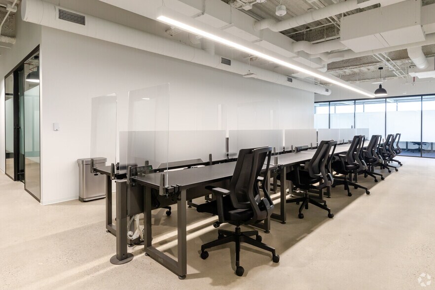 More Photos Of 1 Mid America Plz, Oakbrook Terrace Office For Lease