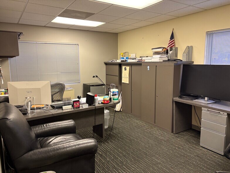 More Photos Of 3450 Forsyth Rd, Winter Park Flex For Lease