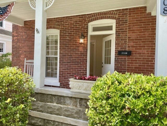 More Photos Of 208 S Elm St, Three Oaks Storefront For Sale