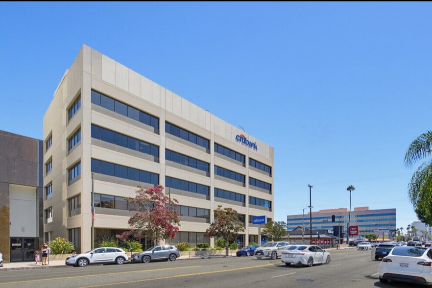 More Photos Of 16601 Ventura Blvd, Encino Office For Sale
