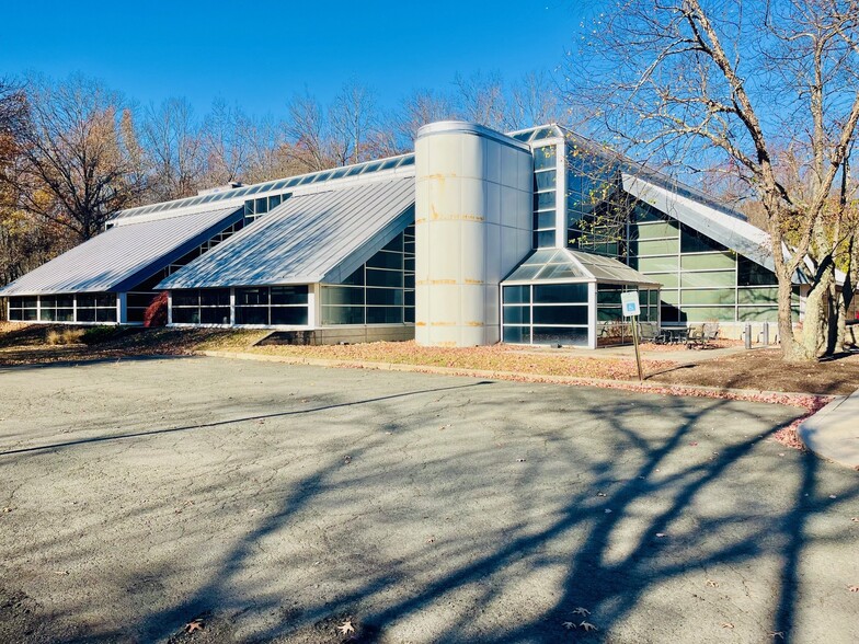 Primary Photo Of 191 Clarksville Rd, Princeton Junction Medical For Sale