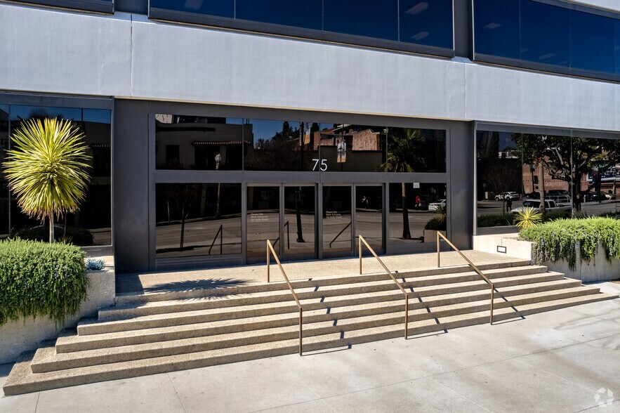 More Photos Of 75 N Fair Oaks Ave, Pasadena Office For Lease